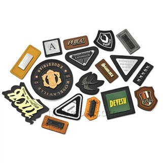 Džíny kožené štítky