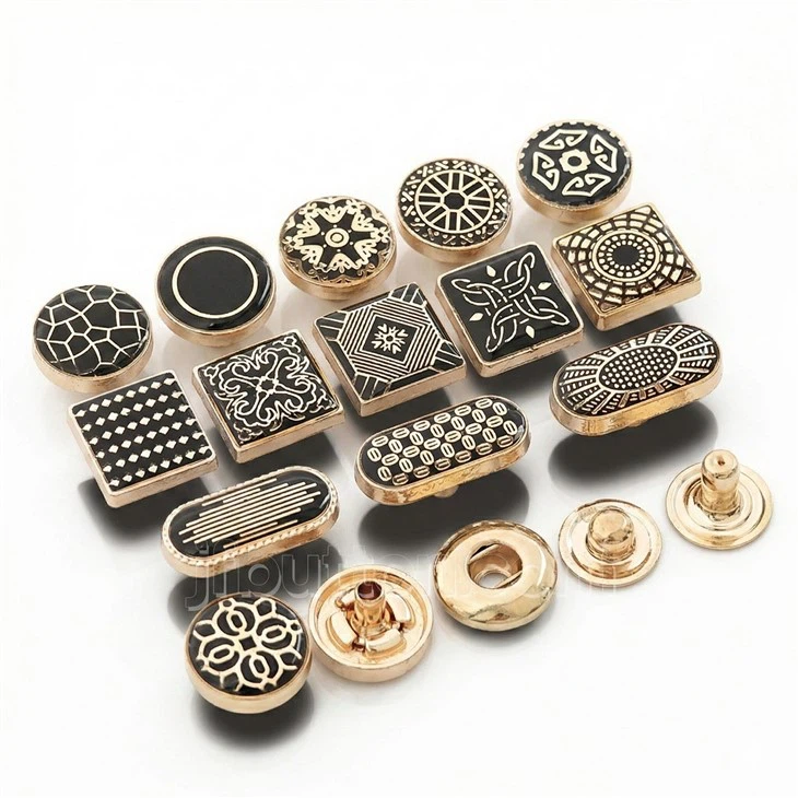 Kovové zaklapávací tlačítko Jubba Kurta